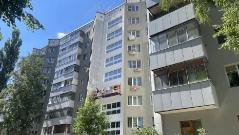 В Липецке капитально ремонтируют панельную девятиэтажку 