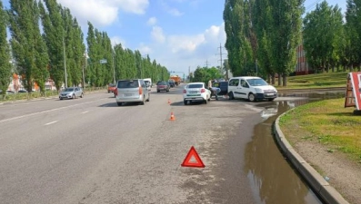 Пожилую пассажирку иномарки госпитализировали после ДТП в Липецкой области