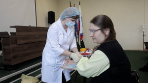 В Липецкой области здоровье сотрудников проверяют прямо на работе