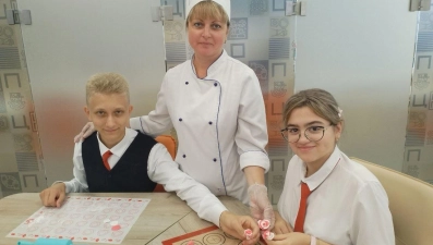 Липецкие школьники попробовали себя в профессиях повара и кондитера
