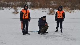 Липецкие спасатели просят не выходить на лед