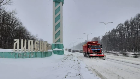 Более 150 единиц техники расчищают региональные трассы после сильного снегопада 31 января 