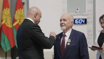 16 жителей Липецкой области отметили наградами в правительстве региона