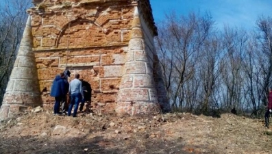 Волонтерский десант высадился в Добринском районе