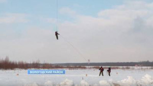 Готовность пожарных парашютистов проверили под Вологдой