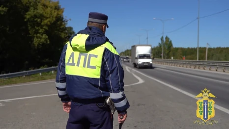 В Липецке автоинспекторы задержали подозреваемого в краже кабеля на 400 тысяч рублей