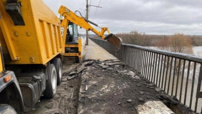 В Липецке возобновили ремонт Октябрьского моста