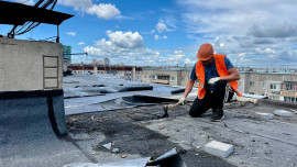 В Липецке обновляют десятиэтажку на Доватора
