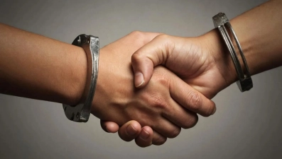 В Липецке двух женщин поймали на незаконных банковских переводах общей суммой 156 млн рублей 