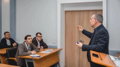 Юрий Таран объяснил ветеранам СВО основы работы местного самоуправления