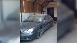 Житель Усманского района угрожал соседу убийством и бросил кирпич в автомобиль