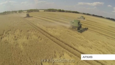 Комбайны вышли в поля Елецкого района