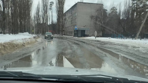 Липецкие водители пожаловались на ямы и выбоины