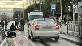 Автомобиль сбил девушку напротив автовокзала в Липецке