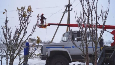 40 бригад энергетиков проводят восстановительные работы в Липецке по отдельным заявкам