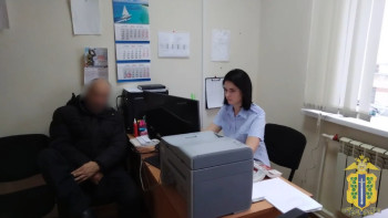 Мужчина устроил погром на кладбище в Ельце