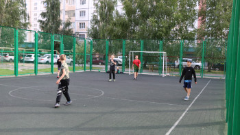 В Липецке обновляют спортивные объекты во дворах, но работы идут медленно