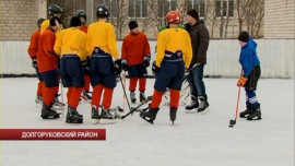 В селе Братовщина Долгоруковского района у школьной команды необычный тренер