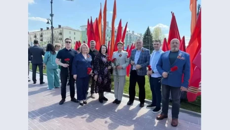 Депутаты городского совета и активисты почтили память героев в рамках акции «Огонь Памяти»