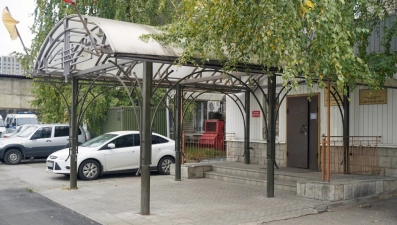 Липчанин предстанет перед судом за кражу вина и грабеж в магазине