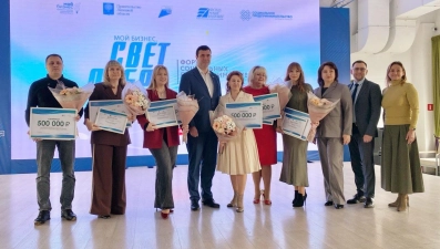 Шесть победителей конкурса «Вектор добра» получили сертификаты на 500 тысяч рублей