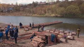 Понтонный мост через реку Быстрая Сосна в Ельце закроют до весны