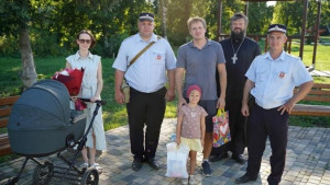 Сотрудники липецкой Госавтоинспекции помогли женщине добраться до роддома