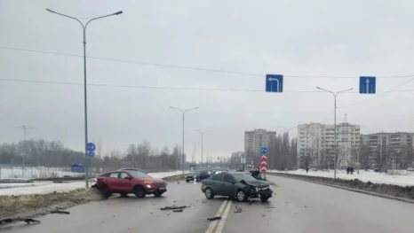 «Омода» столкнулась с «Опелем» на улице 50 лет НЛМК в Липецке