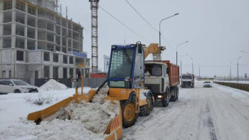 В ночь на 13 декабря фокус уборки Липецка от снега сосредоточится на основных магистралях