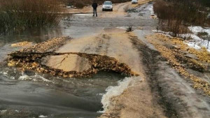 В Липецкой области оперативно восстановили размытую весенним паводком плотину