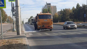 28 и 29 сентября сотрудники благоустройства вывозили мусор с липецких улиц