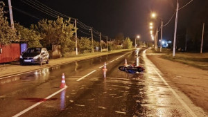 18-летний пешеход и водитель мотоцикла оказались в больнице после ДТП в Липецкой области