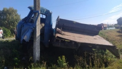 В елецком районе в аварии пострадало два человека