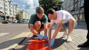 Программа «Все по правилам»: предупреждающие надписи на тротурах от молодежного правительства Липецка