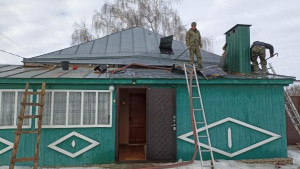 В Добринском районе пожарные отстояли жилой дом 