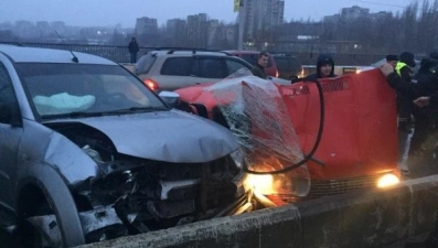 Водитель и пассажир пострадали в тройном ДТП в центре Липецка