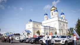 Ельчане встретили участников автопробега «Дорогами Победы»