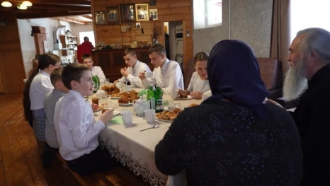 Три жительницы Липецкой области получают меры поддержки за звание «Мать–героиня» 