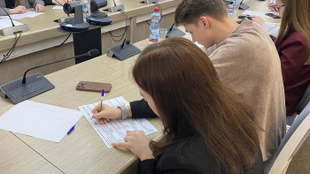 Знания о Второй мировой проверили в липецком облсовете в преддверии Дня Героев Отечества