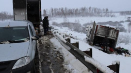 Грузовик улетел в кювет под Липецком