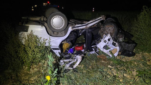 Водителя ВАЗа госпитализировали после столкновения с грузовиком под Липецком