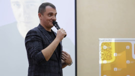 Звезда сериала «Универ» встретился с липецкими школьниками