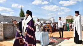 В Липецкой области совершили чин освящения основания строящегося храма 