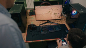 В Липецке открылся учебный класс по управлению дронами для школьников