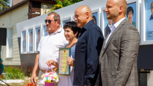 Губернатор Липецкой области Игорь Артамонов наградил труженников Краснинского района