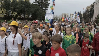 Массовым парадом в Липецке отметили День физкультурника