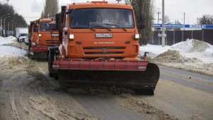 Городские службы продолжают наводить порядок на улицах Липецка