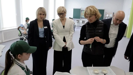 Игорь Артамонов показал министру сельского хозяйства России как в регионе готовят кадры для современного агропрома