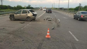 В Ельце на трассе столкнулись 4 автомобиля