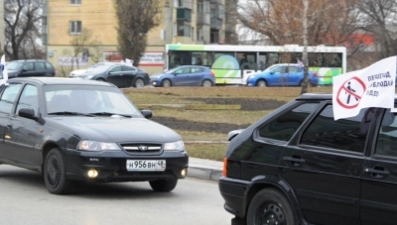 В Липецке прошел автопробег «Дорожная безопасность – детям»